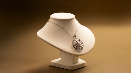 SUNJEWEL - PENDANT W/ BLK DIAMONDS W/ CHAIN-STAR08962-82